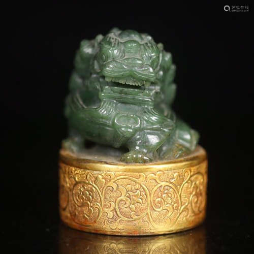 CHINESE GILT SILVER MOUNTED SPINACH JADE BEAST SEAL