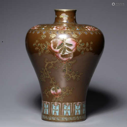 CHINESE PORCELAIN BROWN GLAZE FAMILLE ROSE PEACH MEIPING VASE