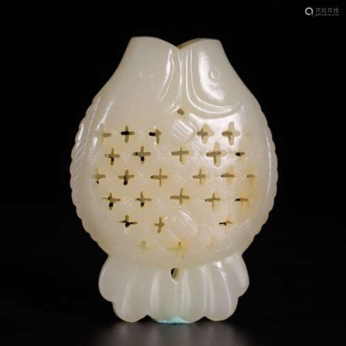 CHINESE ANCIENT JADE DOUBLE FISH PENDANT