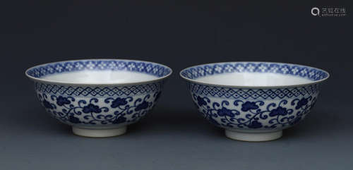 PAIR OF CHINESE PORCELAIN BLUE AND WHITE FLOWER BOWLS