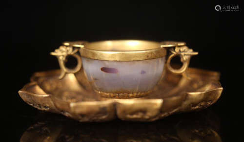 CHINESE GILT SILVER MOUNTED AGATE HANDLED CUP ON DISH