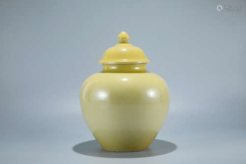 A Chinese Yellow Glazed Porcelain Jar with Cover