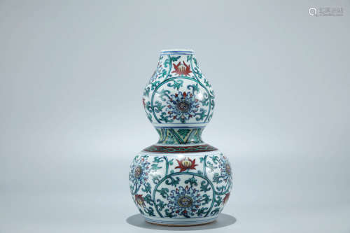 A Chinese Dou-Cai Porcelain Double Gourd Vase