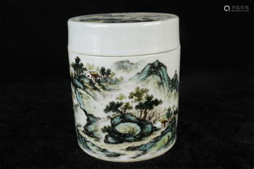 A Chinese Famille-Rose Porcelain Can with Cover
