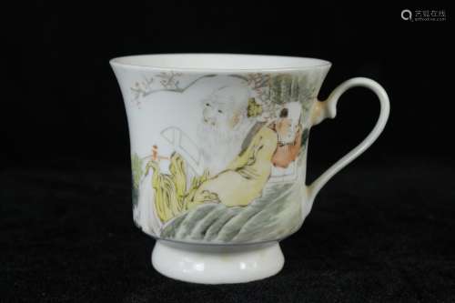 A Chinese Famille-Rose Porcelain Tea Cup