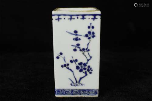 A Chinese Blue and White Porcelain Square Brush Pot