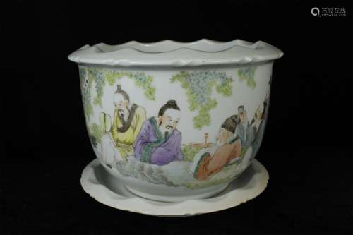 A Chinese Famille-Rose Porcelain Planter