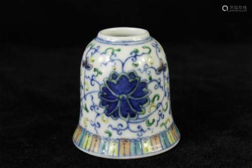 A Chinese Dou-Cai Glazed Porcelain Water Pot