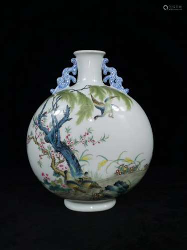 A Chinese Famille-Rose Porcelain Moon Flask