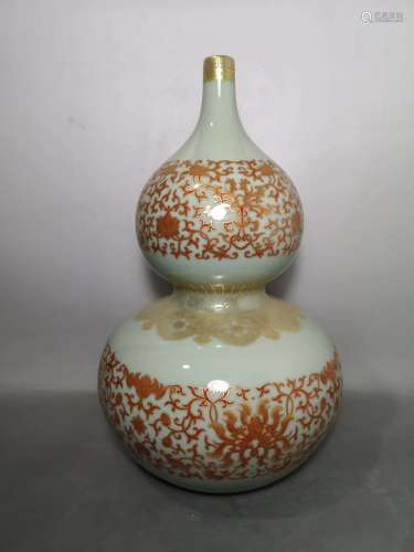 A Chinese Celadon Glazed Porcelain Double Gourd Vase