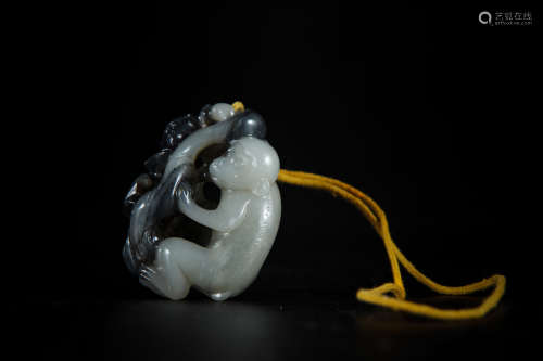 A Chinese Carved Jade Pendant