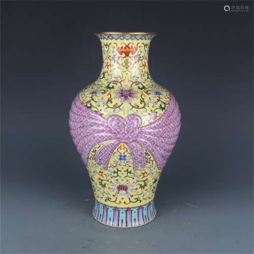 A Chinese Famille-Rose Porcelain Vase