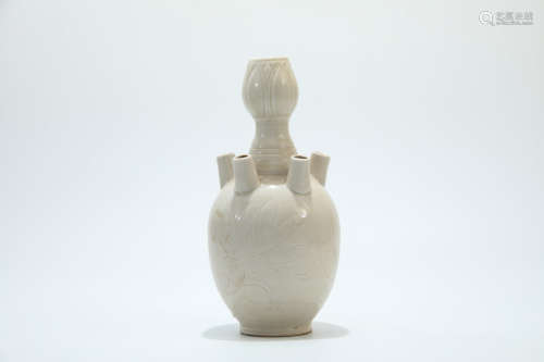 A Chinese White Glazed Porcelain Vase