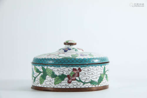 A Chinese Cloisonne Round Box with Cover