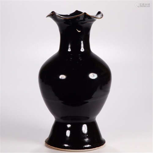 CHINESE PORCELAIN BLACK GLAZE VASE