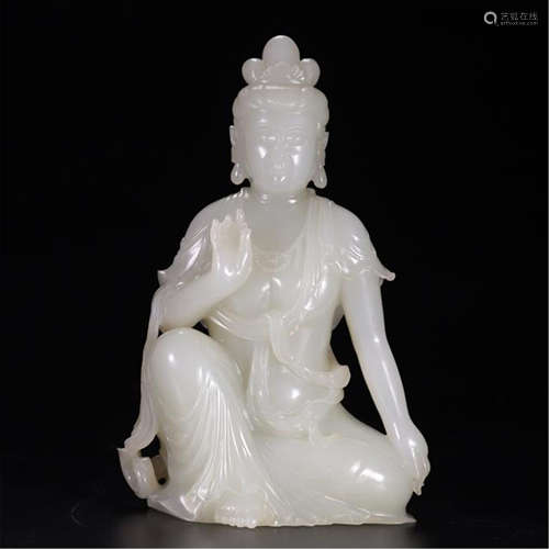 CHINESE GREY JADE SEATED GUANYIN