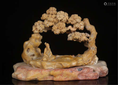 CHINESE SOAPSTONE MEN UNDER TREE TABLE ITEM