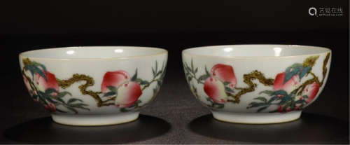 PAIR OF CHINESE PORCELAIN FAMILLE ROWE PEACH BOWLS