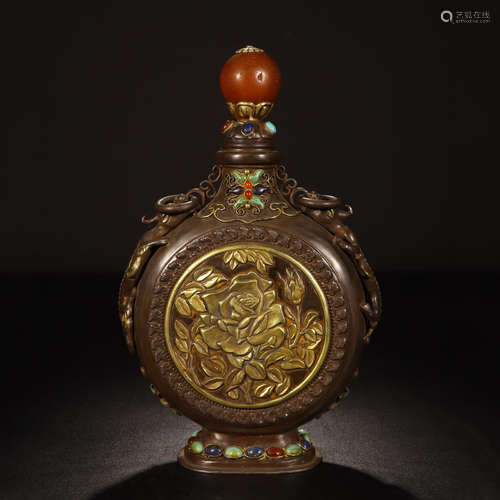 CHINESE GILT SILVER FLOWER SNUFF BOTTLE