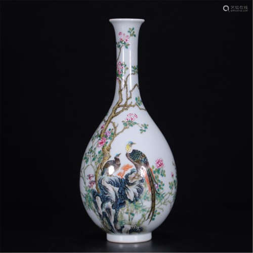 CHINESE PORCELAIN FAMILLE ROSE BIRD AND FLOWER VASE