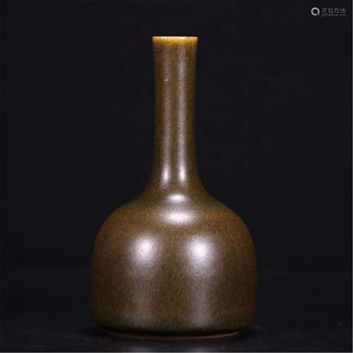 CHINESE PORCELAIN TEA DUST BELL SHAPED VASE