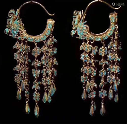 PAIR OF CHINESE GILT SILVER KINGFISHER FEATHER DECORATED EARRINGS