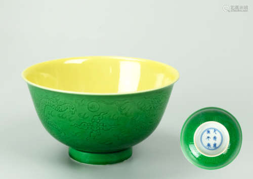 綠釉龍紋碗