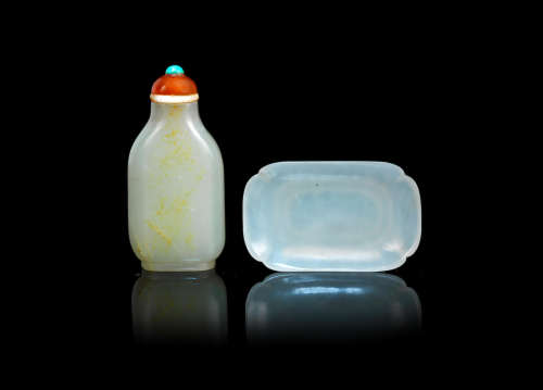 1750-1800 A pale celadon jade miniature snuff bottle and a white jade snuff dish