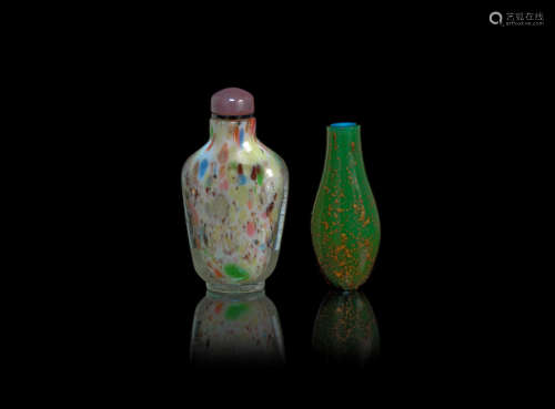 1850-1900 and 1750-1800 An unusual turquoise and green-overlay gold-flecked glass snuff bottle and a polychrome splashed glass snuff bottle