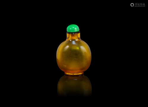 1750-1800 An amber-yellow glass snuff bottle
