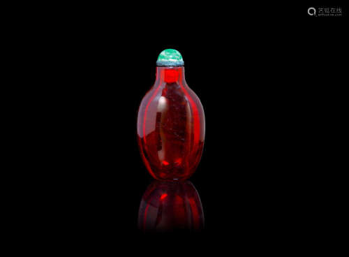 1750-1820 An ovoid ruby glass snuff bottle