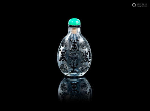 1820-1880, Yangzhou School An unusual black-overlay glass 'shou' character snuff bottle