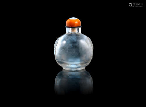 1780-1850 A rounded crystal snuff bottle