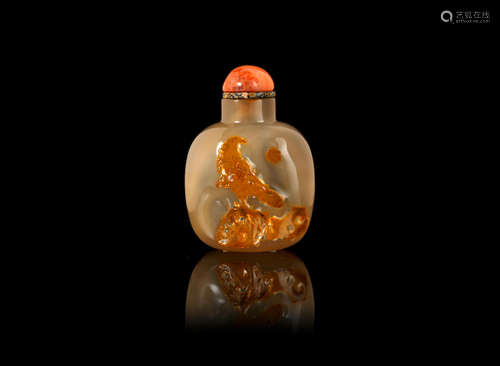 1750-1860 A fine russet-skinned carved agate snuff bottle