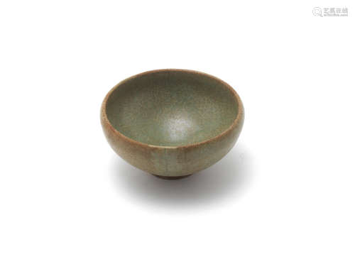 Song-Yuan Dynasty A small green 'Jun' ware bowl