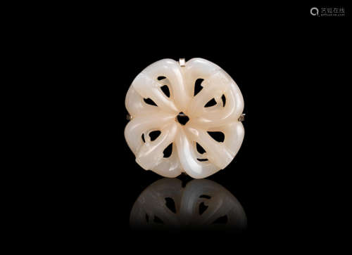 Late Qing Dynasty A white jade openwork 'chilong' pendant