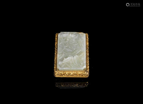 Qing Dynasty A jade mounted gilt-metal buckle
