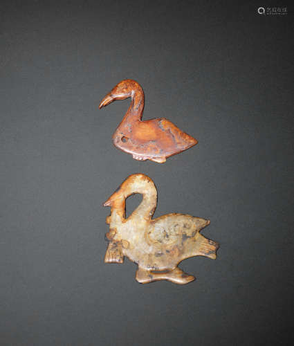 Western Zhou Dynasty A jade 'cormorant' plaque and a jade 'goose' pendant