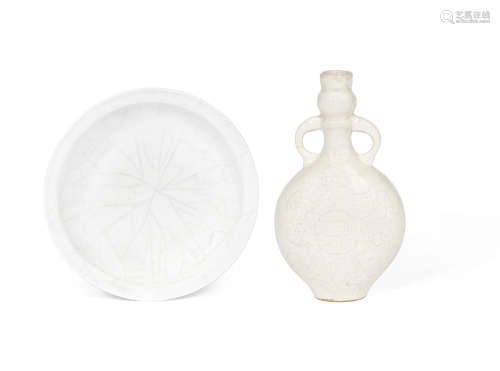 Qing Dynasty A Dingyao-style vase and a white glazed dish