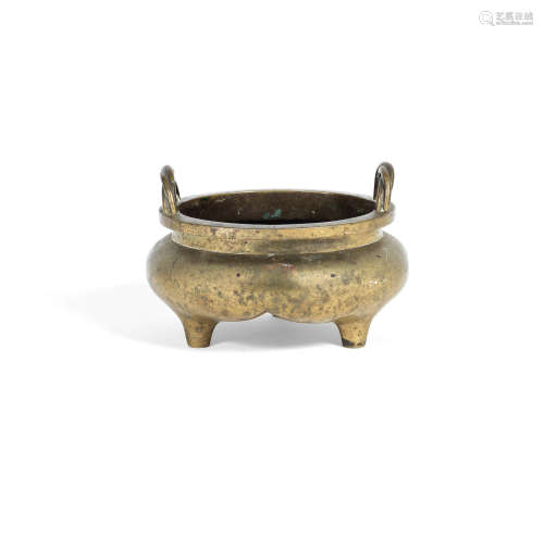 Xuande six-character mark, Qing Dynasty A gilt bronze incense burner