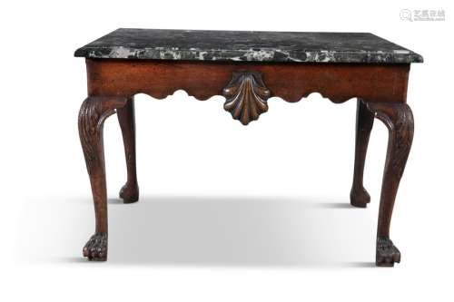 AN IRISH EARLY GEORGE III OAK SIDE TABLE, the gree…