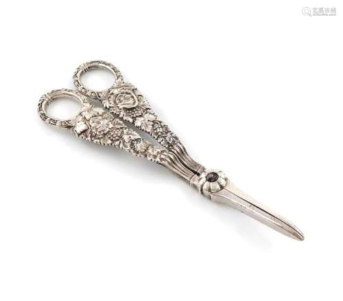A pair of early Victorian silver grape scissors, b…