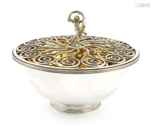 By Leslie Durbin, a modern silver rose bowl, Londo…