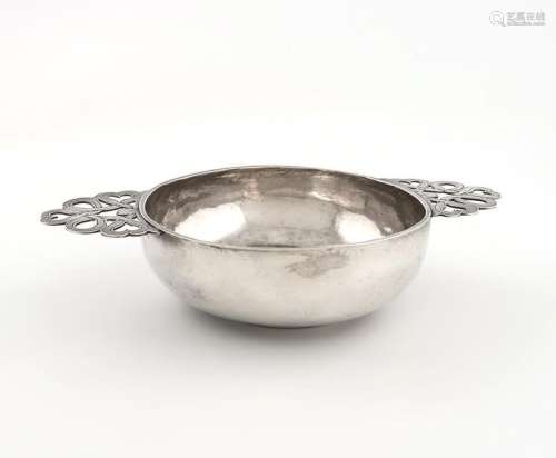 An 18th century Dutch silver two handled bowl, mak…