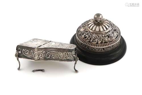 A late Victorian novelty silver box, with import m…