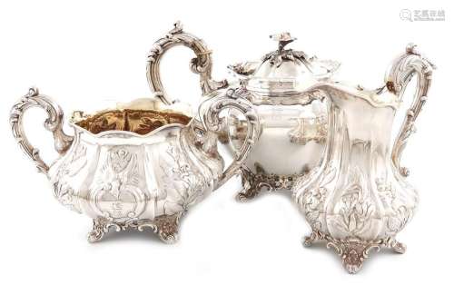 ΛA matched three piece Victorian silver tea set, t…