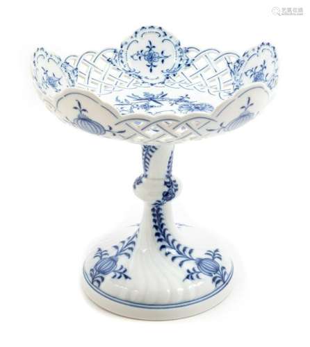 A Pair of Meissen Blue Onion Porcelain BasketsÂ