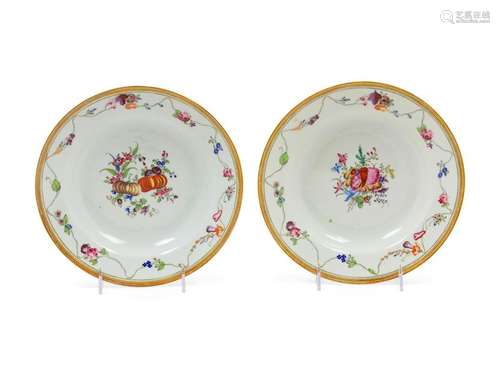 Two Chinese Export Porcelain Bowls