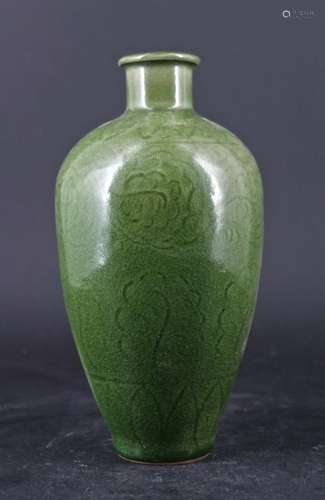 Chinese Qing Porcelain LongQuan Vase