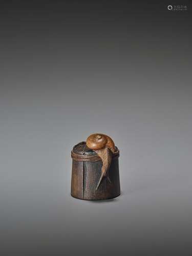 SHIGEMASA: A FINE WOOD NETSUKE OF A SNAIL